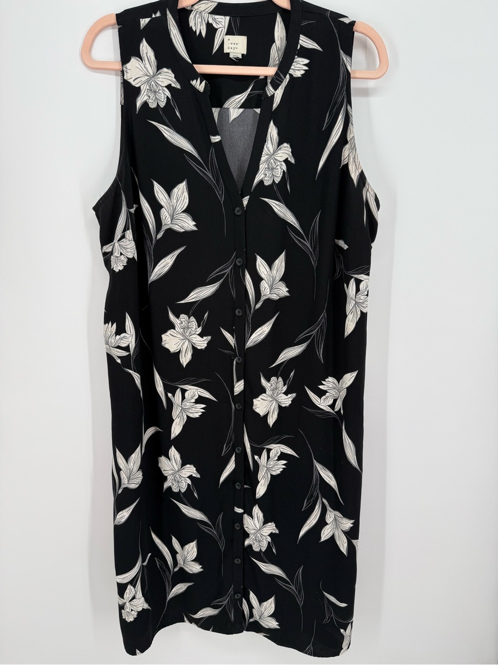 A‎ New Day Black White Floral Sleeveless Dress Size Button Down Belt Pockets XXL